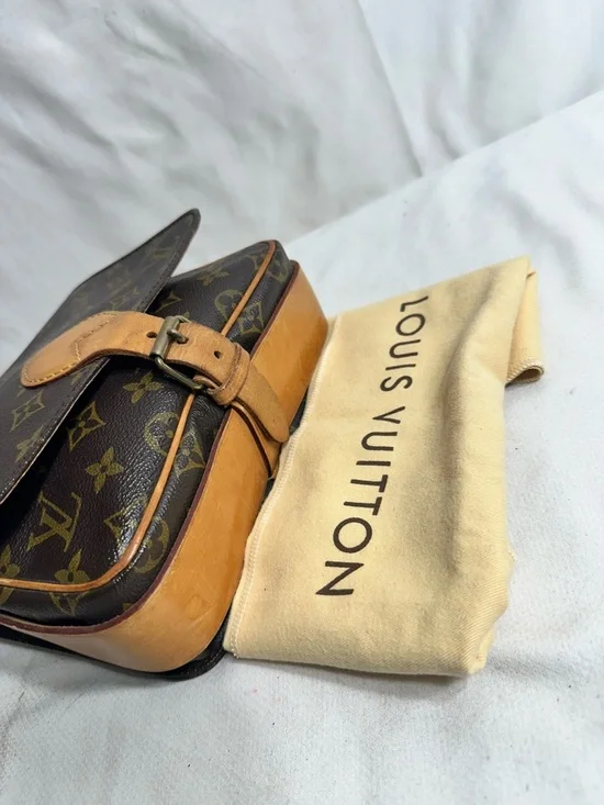 Louis Vuitton Crossbody Bag - Picture 5 of 10